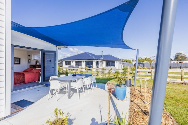 Photo of property in 8 White Road, Otane, 4202