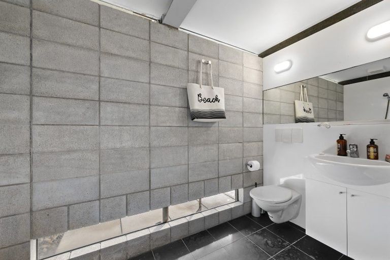 Photo of property in 64 Paetawa Road, Peka Peka, Waikanae, 5391