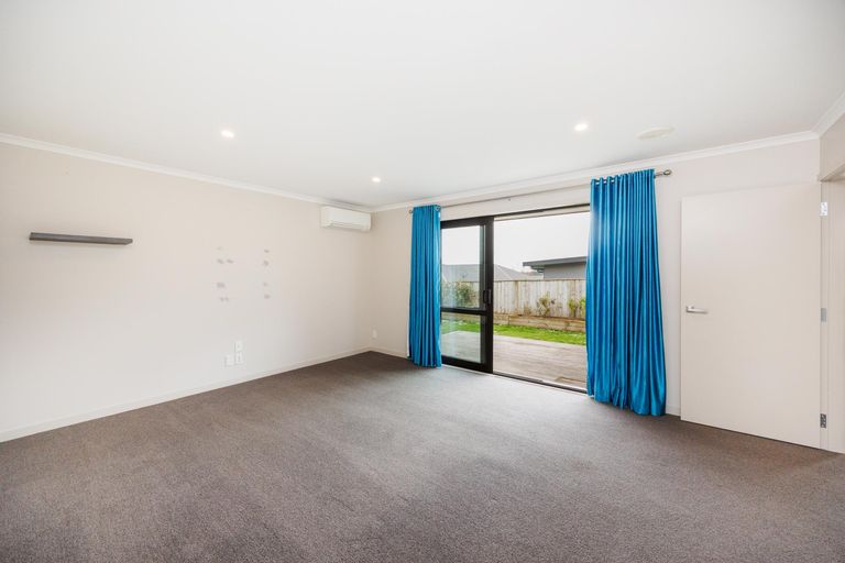 Photo of property in 8 Gibraltar Way, Fitzherbert, Palmerston North, 4410