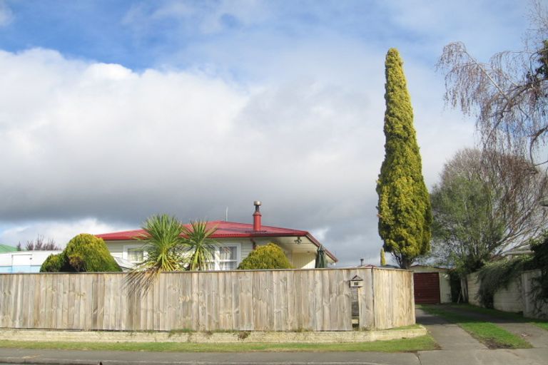 Photo of property in 37 Folkestone Drive, Flaxmere, Hastings, 4120