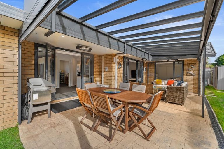 Photo of property in 108 Lakeside Drive, Orewa, 0931