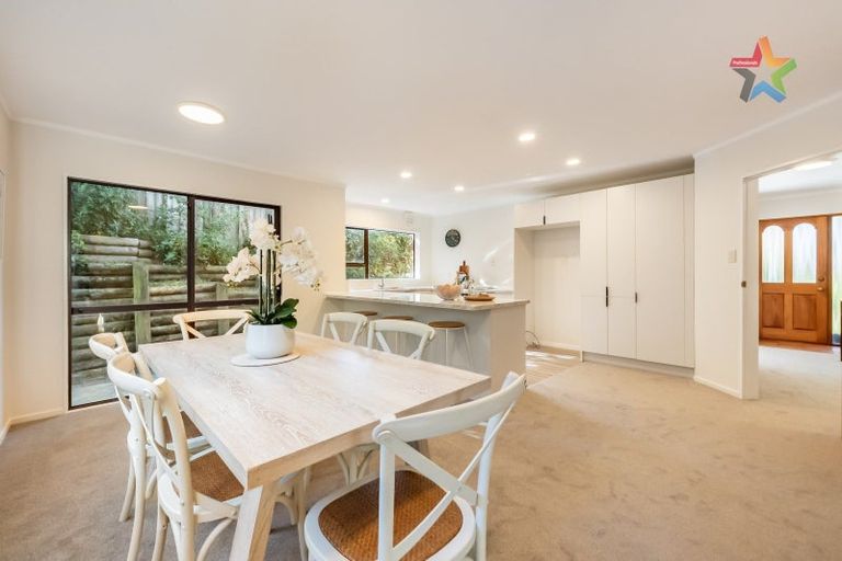 Photo of property in 14 Shackle Lane, Whitby, Porirua, 5024