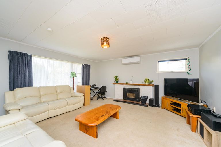 Photo of property in 14 Parkland Crescent, Terrace End, Palmerston North, 4410