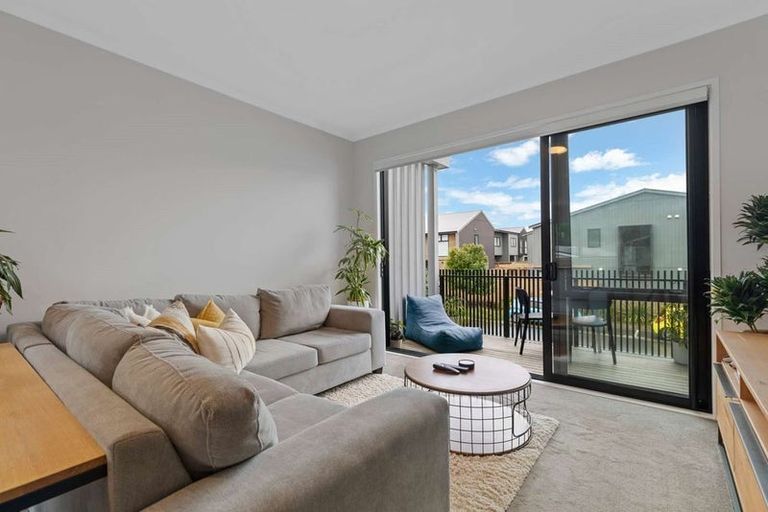 Photo of property in 5 Awamarino Way, Westgate, Auckland, 0614