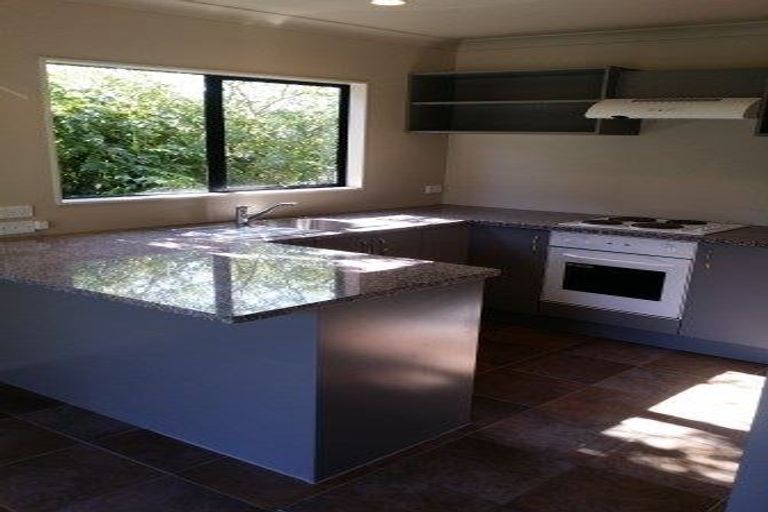Photo of property in 14 Chablis Place, Henderson, Auckland, 0612