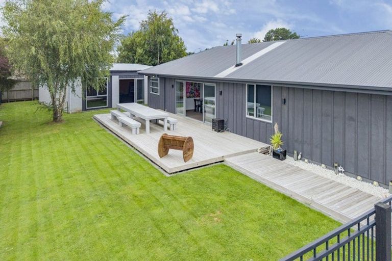 Photo of property in 4 Waikuku Beach Road, Waikuku Beach, 7473