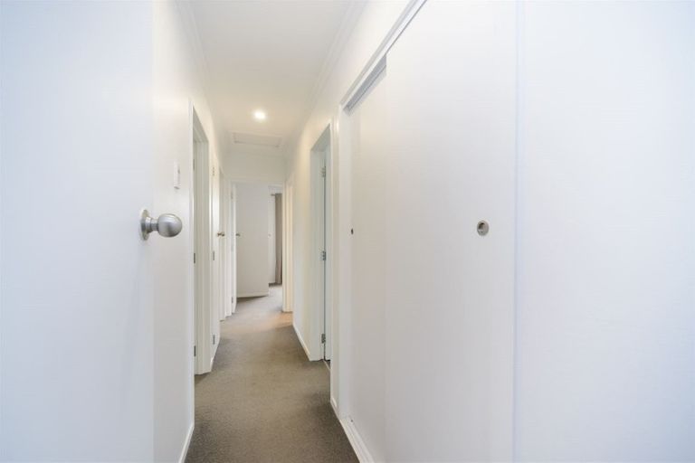 Photo of property in 77 Kaimanawa Street, Kelvin Grove, Palmerston North, 4414