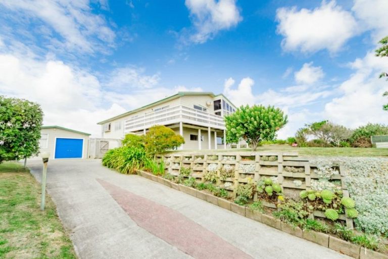 Photo of property in 68 Dixie Street, Te Horo Beach, Otaki, 5581