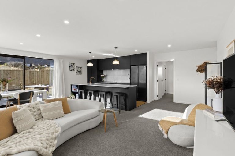 Photo of property in 43 Spur Ridge Rise, Jacks Point, 9371