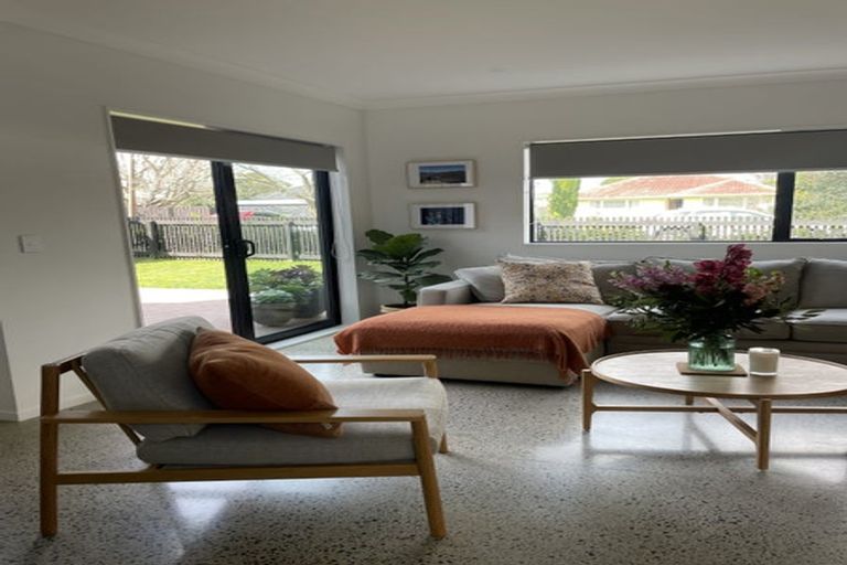 Photo of property in 118a Kervil Avenue, Te Atatu Peninsula, Auckland, 0610