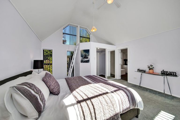 Photo of property in 9 Kennedy Place, Merrilands, New Plymouth, 4312