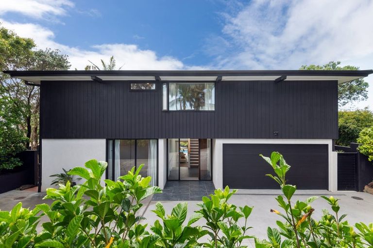 Photo of property in 205 Beach Road, Campbells Bay, Auckland, 0630