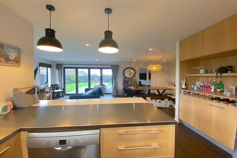 Photo of property in 8 Jennabelle Lane, Halswell, Christchurch, 8025