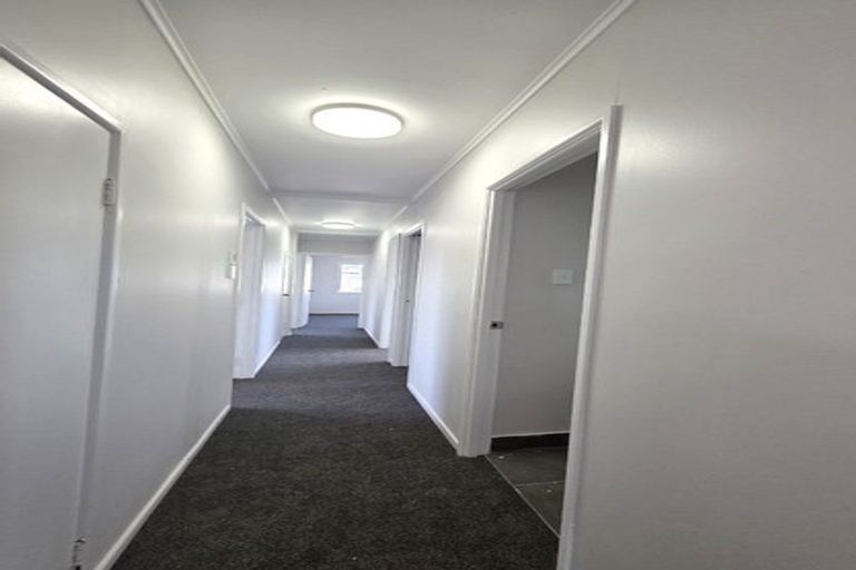 Photo of property in 21 Tranent Road, Mangere, Auckland, 2022