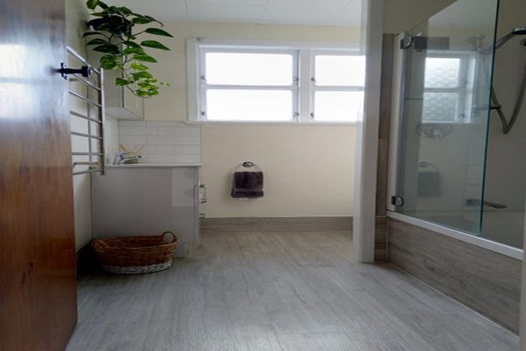 Photo of property in 2/143 Tauhara Road, Tauhara, Taupo, 3330