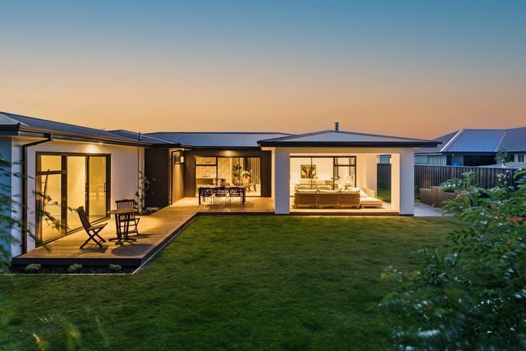 Photo of property in 19 Frank Ernest Crescent, Prebbleton, 7676