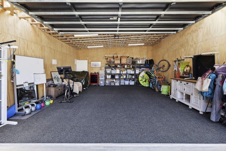 Photo of property in 9 Barclay Place, Wanaka, 9305