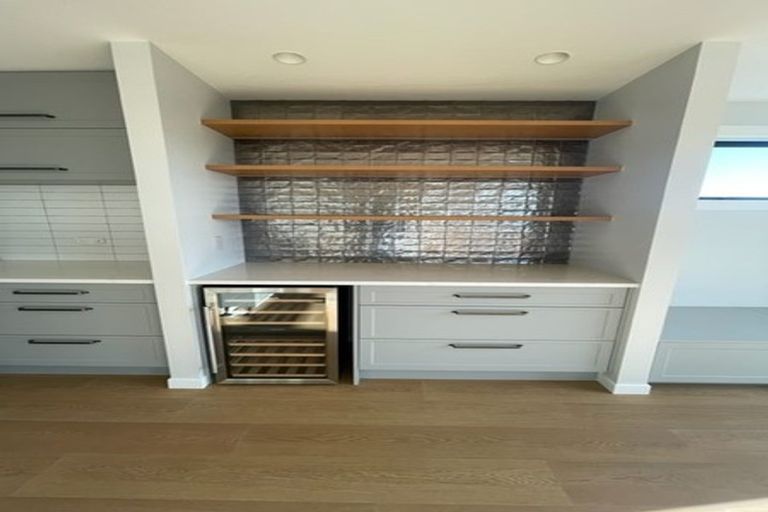 Photo of property in 14 Rotorua Grove, Aotea, Porirua, 5024