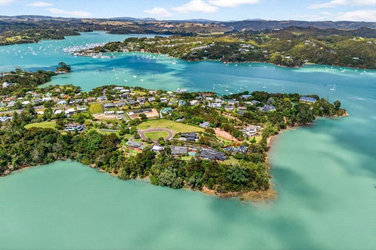 Photo of property in 15 Okiato Road, Okiato, Russell, 0272