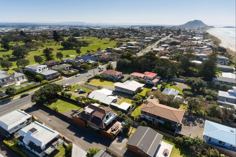 Photo of property in 155 Oceanbeach Road, Mount Maunganui, 3116