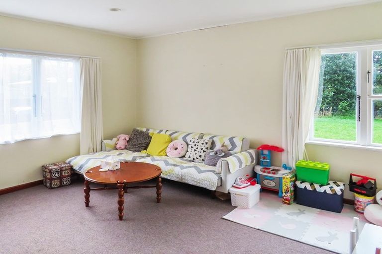 Photo of property in 17 Roberts Street, Epuni, Lower Hutt, 5011