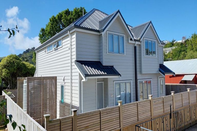 Photo of property in 2/27 Campbell Street, Karori, Wellington, 6012