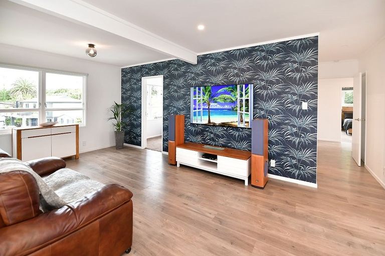 Photo of property in 41 Rangimaarie Crescent, Snells Beach, 0920