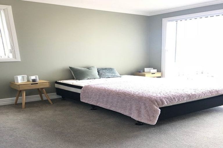 Photo of property in 39 Headland Drive, Long Bay, Auckland, 0630