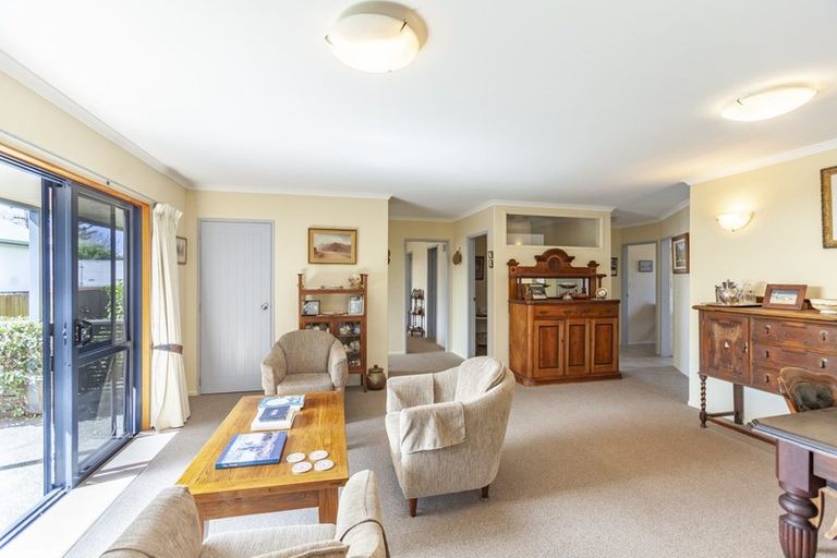 Photo of property in 9 Jervois Road, Jervoistown, Napier, 4112