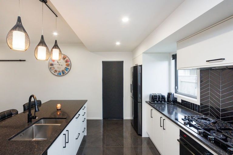 Photo of property in 12 Ivy Lane, Kelvin Grove, Palmerston North, 4414