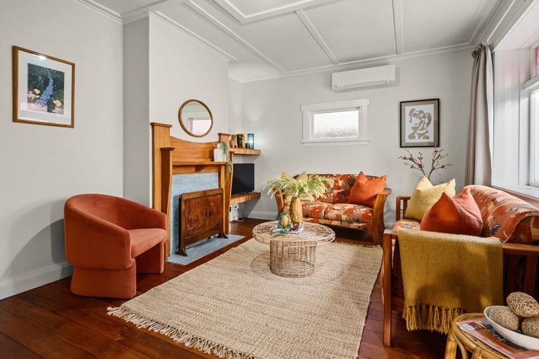 Photo of property in 43 Lyn Street, Lynmouth, New Plymouth, 4310