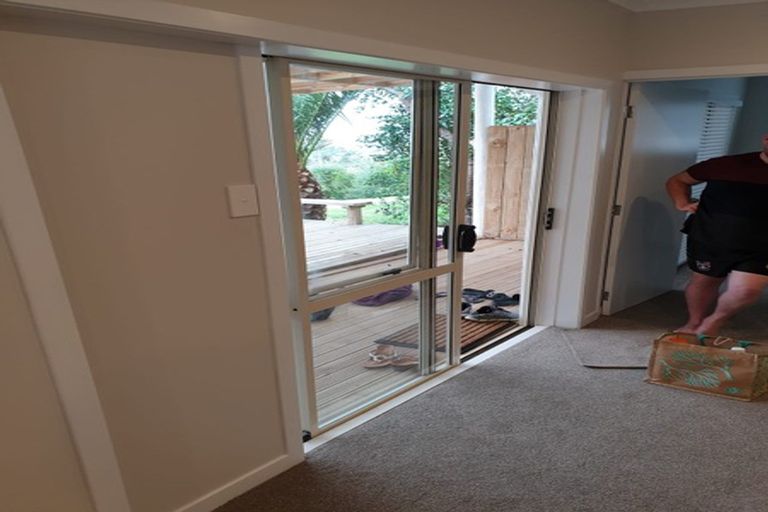 Photo of property in 41 Elliston Crescent, Stanmore Bay, Whangaparaoa, 0932