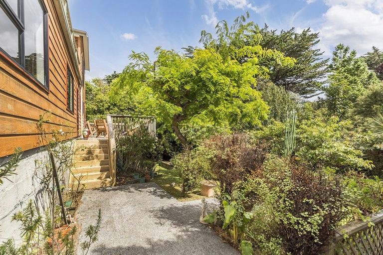 Photo of property in 10 Joseph Banks Drive, Whitby, Porirua, 5024