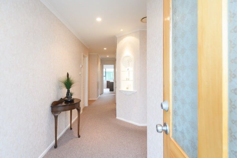 Photo of property in 28 Cedar Crescent, Feilding, 4702