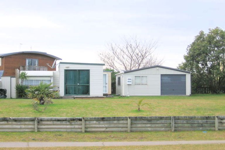 Photo of property in 107 Mayfair Avenue, Whangamata, 3620
