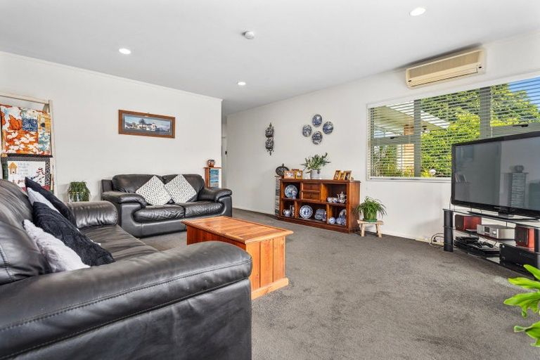 Photo of property in 9 Edgewater Grove, Whakatane, 3120