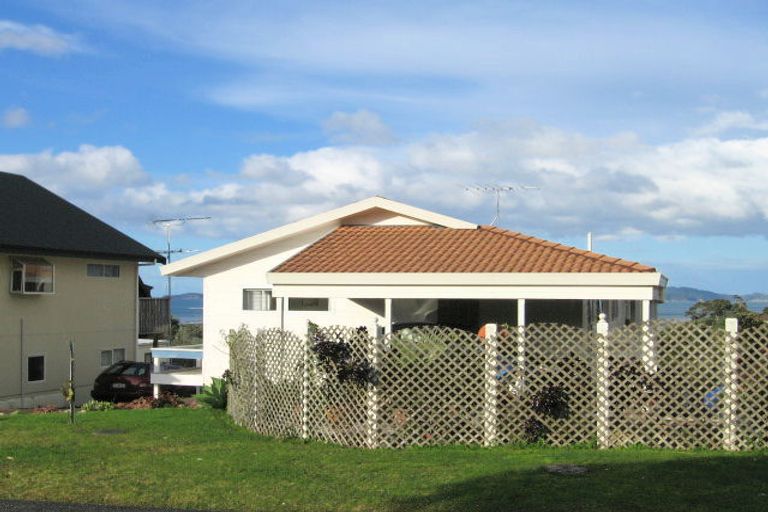 Photo of property in 16 Arohia Place, Snells Beach, 0920