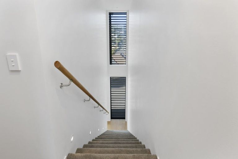 Photo of property in 75 Melbourne Road, Island Bay, Wellington, 6023