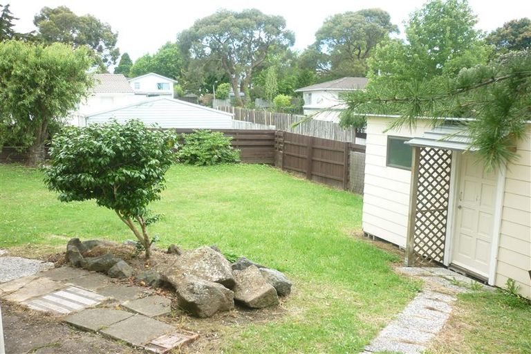 Photo of property in 18 Clyma Place, Massey, Auckland, 0614