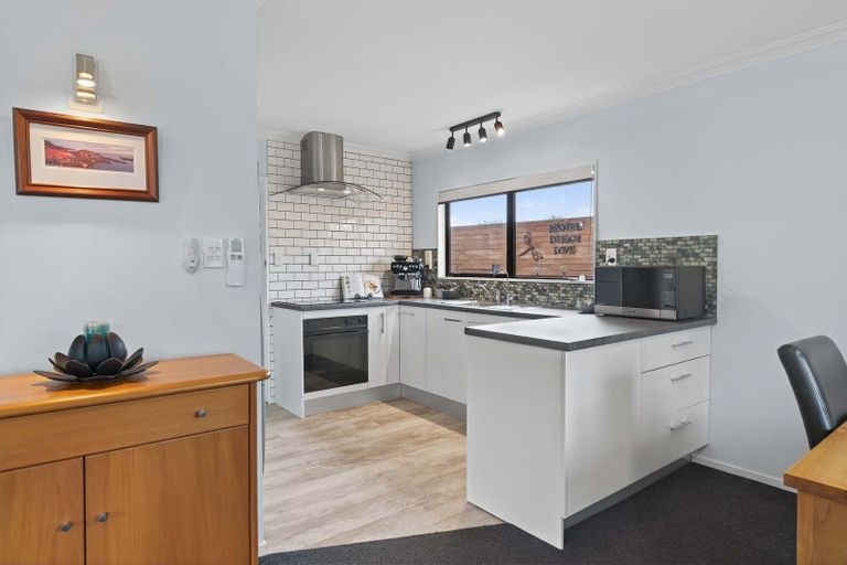 Photo of property in 28a Fort Street, Cambridge, 3434