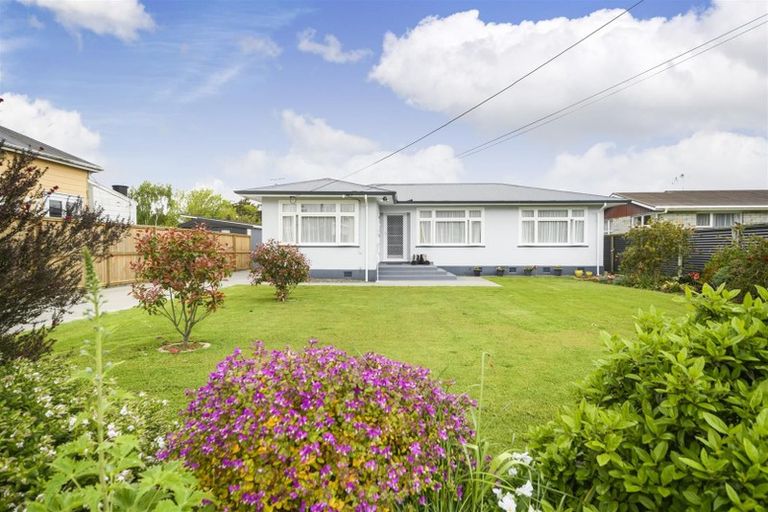 Photo of property in 7 Grey Street, Marton, 4710