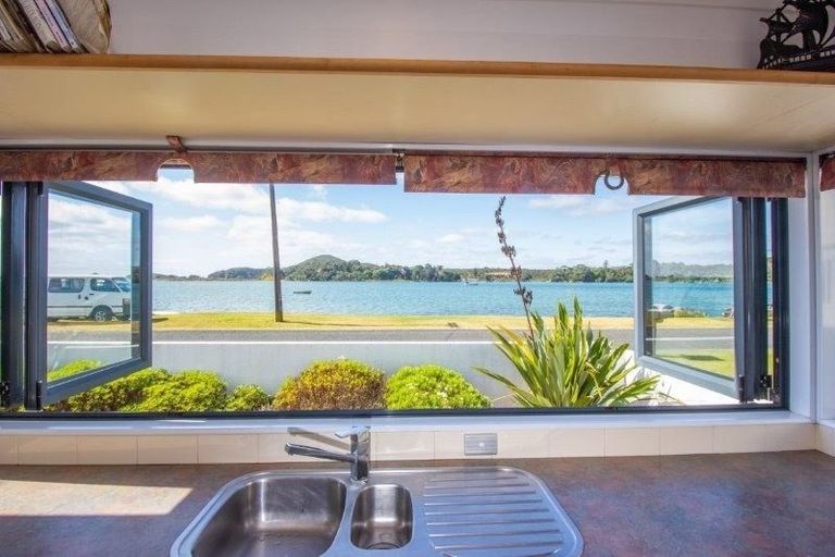 Photo of property in 6 Papaka Road, Ngunguru, Whangarei, 0173