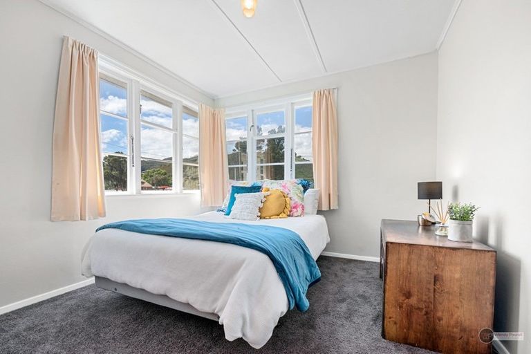 Photo of property in 295 Oxford Terrace, Avalon, Lower Hutt, 5011