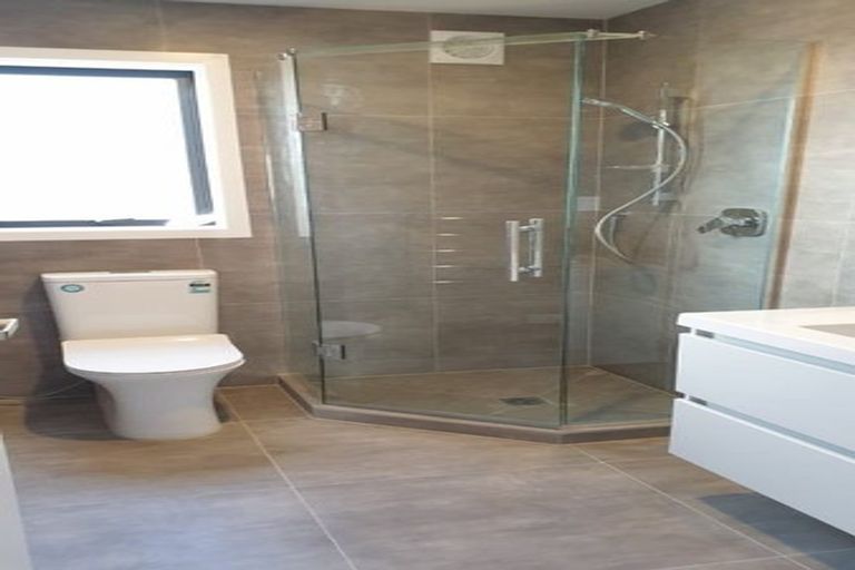 Photo of property in 210a Forrest Hill Road, Forrest Hill, Auckland, 0620