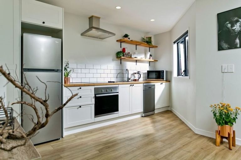 Photo of property in 19/3 The Avenue, Albany, Auckland, 0632