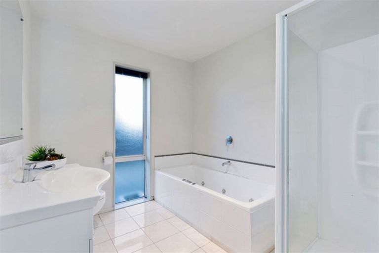 Photo of property in 2 Clematis Place, Wigram, Christchurch, 8042