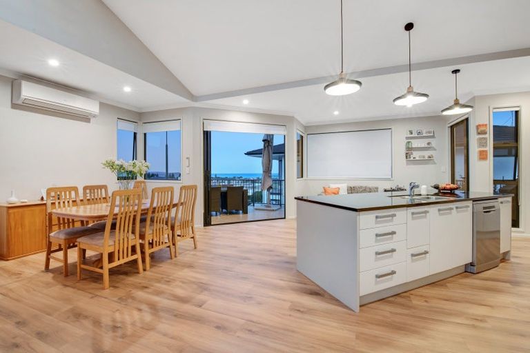 Photo of property in 57 The Ritz, Orewa, 0931