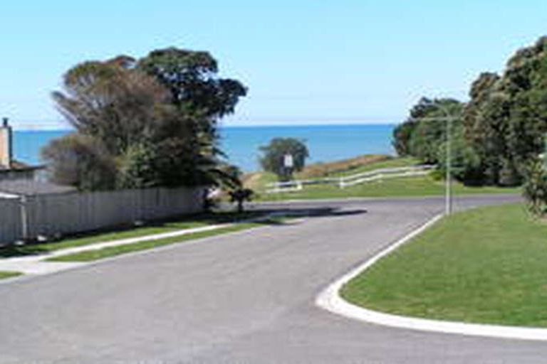 Photo of property in 8 Sandy Cove, Wainui, Gisborne, 4010