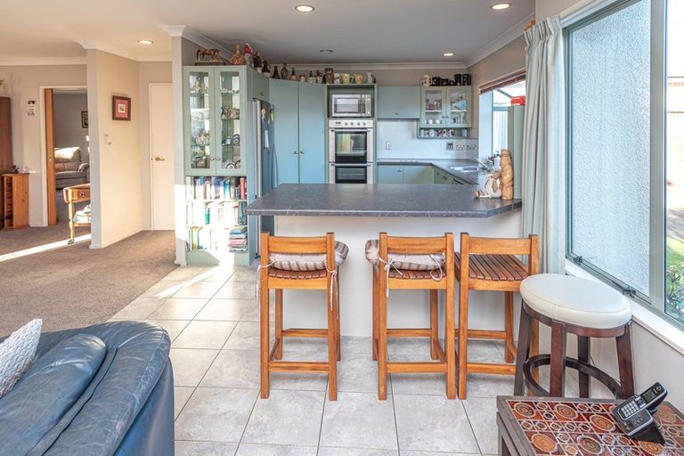 Photo of property in 6 Holdsworth Drive, Otamatea, Whanganui, 4500