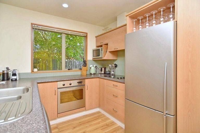 Photo of property in 114b Avonhead Road, Avonhead, Christchurch, 8042